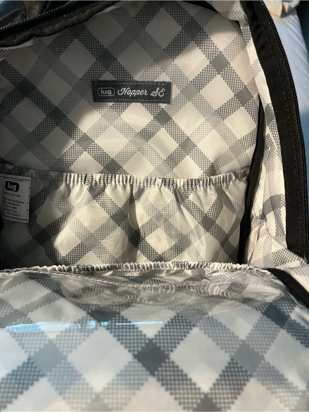 Lug Hopper SE backpack in black - Picture 2 of 7